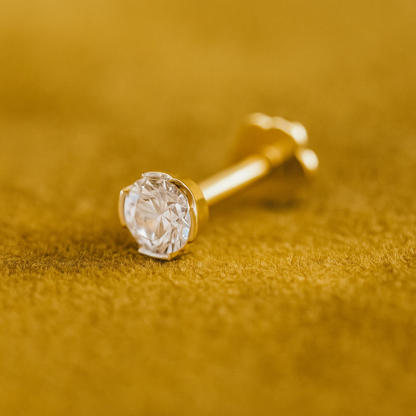 Classic Solitaire White CZ Nose Pin 925 Sterling Silver Yellow Plated