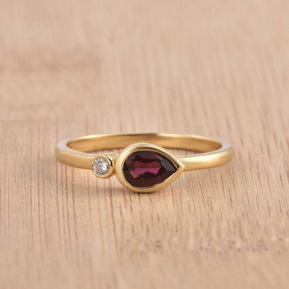 0.70 Ct Pear Shape Rhodonite Garnet Ring 925 Sterling Silver Gold Plated