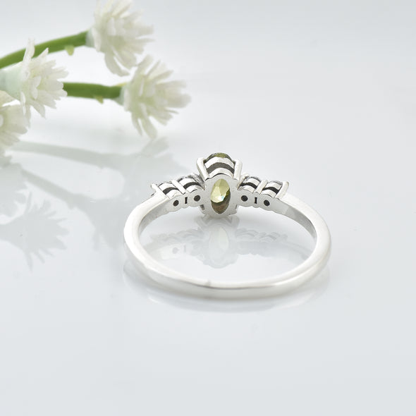 0.50 Ct Oval Shape Peridot Solitaire Ring 925 Sterling Silver