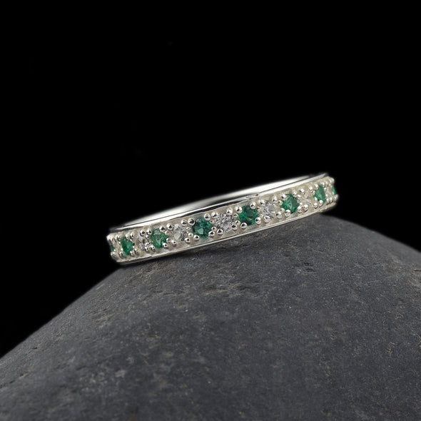 925 Sterling Silver 2MM Round Shape Emerald Gemstone Ring