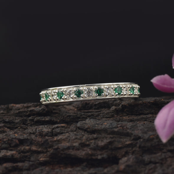 925 Sterling Silver 2MM Round Shape Emerald Gemstone Ring