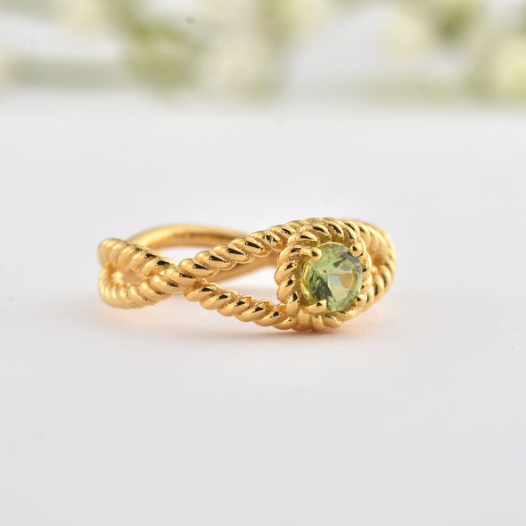 4x4mm Round Peridot Twisted Band Design Ring - 925 Sterling Silver Yellow Plated