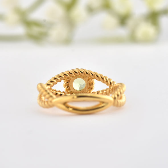 4x4mm Round Peridot Twisted Band Design Ring - 925 Sterling Silver Yellow Plated