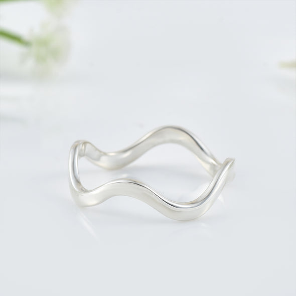 Minimalist Wave Band Ring - 925 Sterling Silver