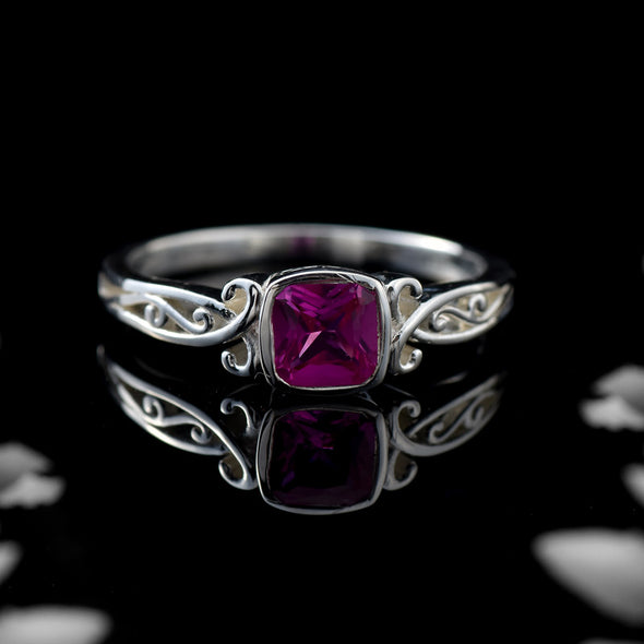 925 Sterling Silver Vintage Style 6x6MM Cushion Pink Topaz Solitaire Ring