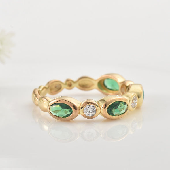 925 Sterling Silver 5x3MM Oval Emerald & White Topaz Eternity Band Ring