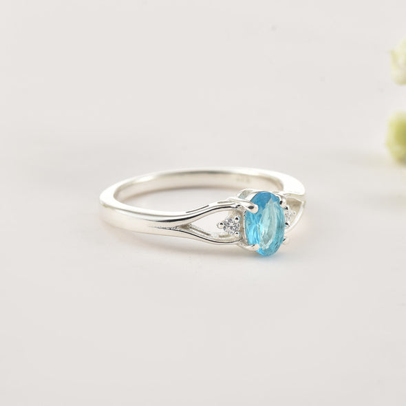 6x4mm Oval Swiss Blue Topaz Three Stone Ring 925 Sterling Silver
