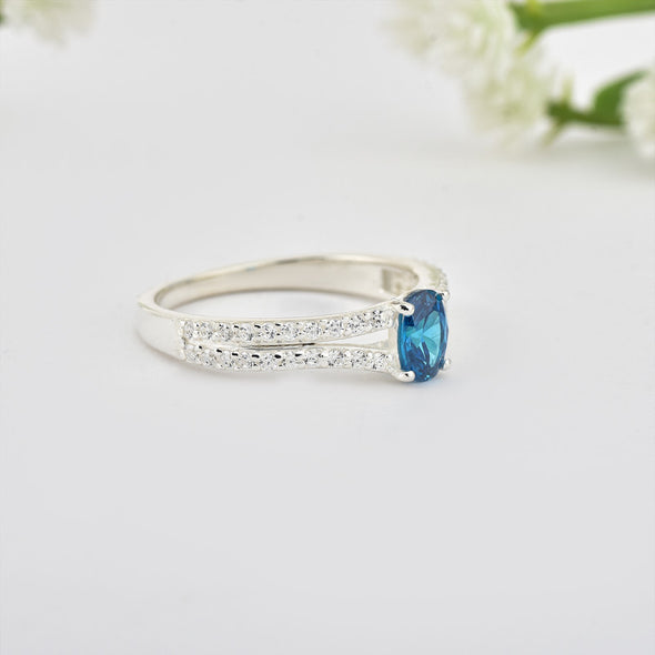 925 Sterling Silver 6x4mm Oval London Blue Topaz Solitaire with Accents Ring