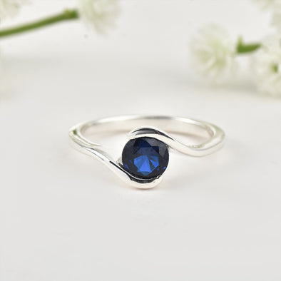 925 Sterling Silver 6x6mm Round Blue Sapphire Solitaire Ring