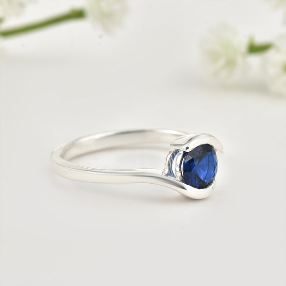 925 Sterling Silver 6x6mm Round Blue Sapphire Solitaire Ring