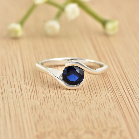 925 Sterling Silver 6x6mm Round Blue Sapphire Solitaire Ring
