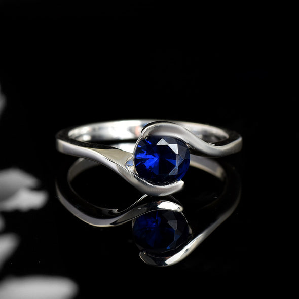 925 Sterling Silver 6x6mm Round Blue Sapphire Solitaire Ring